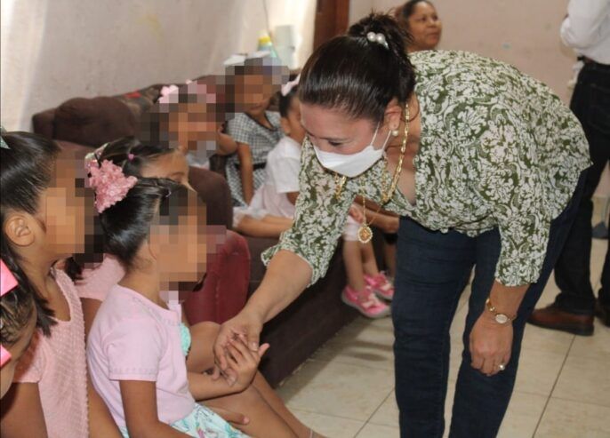 Visita alcaldesa electa casa hogar “Refugio y Esperanza”