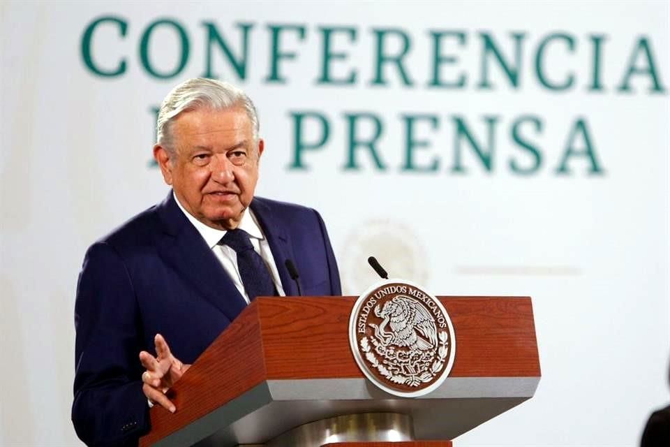 Dice AMLO a científicos: ‘el que nada debe, nada teme’