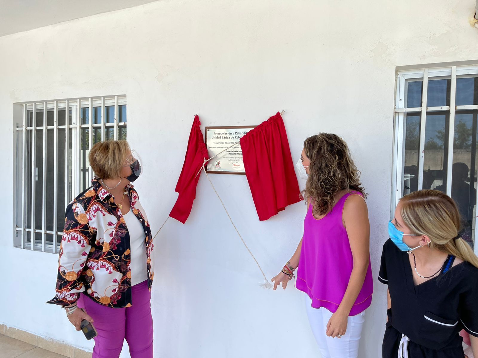 Develan placa en Unidad Básica de Rehabilitación de Múzquiz
