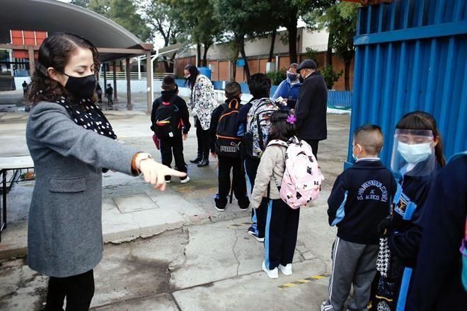 Ordena juez dar recursos a escuelas de tiempo completo
