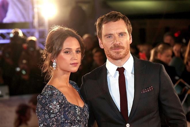 Alicia Vikander confirma ¡que se convirtió en mamá!
