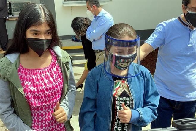 Vacunan contra Covid a niños amparados en Veracruz