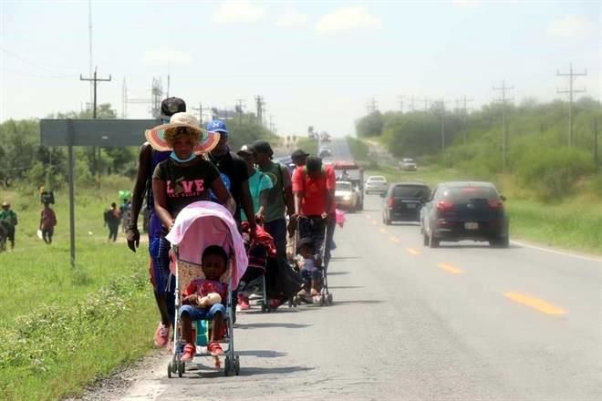 Sale caravana de haitianos de San Fernando hacia Reynosa