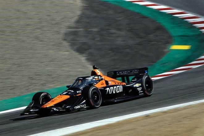 Batalla Pato en accidentada sesión en Laguna Seca
