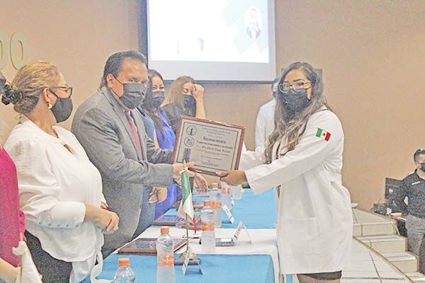Reconoce Fiscalía a peritos en su día