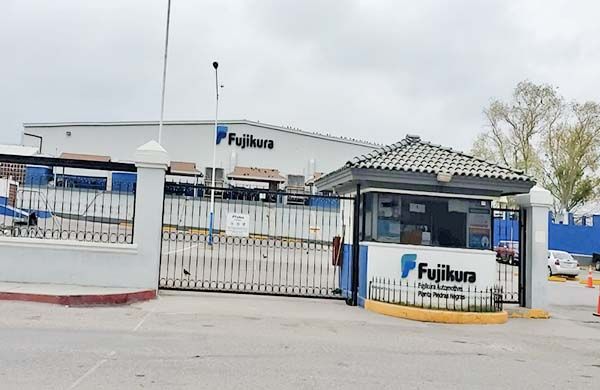 Se quejan trabajadores por contagios en Fujikura