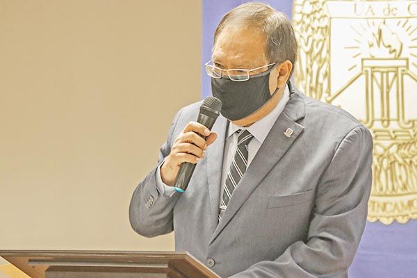 Presenta informe director de la FM