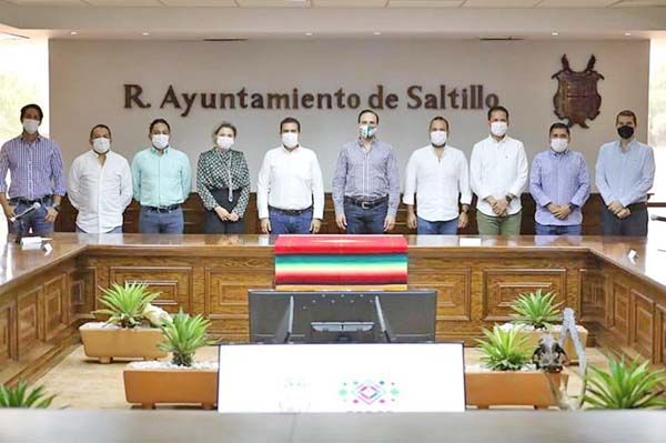 Presenta Manolo proyectos exitosos