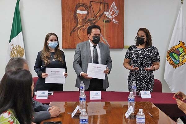 Presentan tesis en materia de violencia