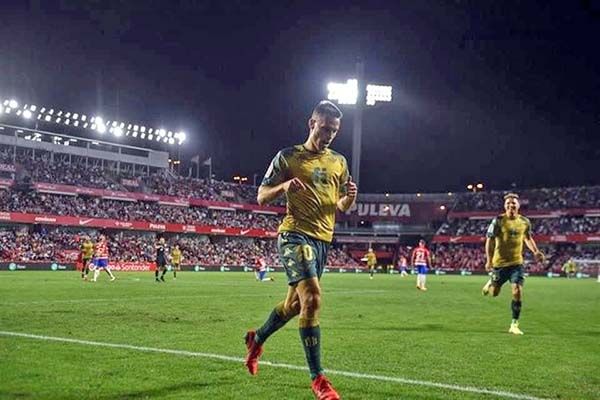 Provoca Canales dramático triunfo del Real Betis