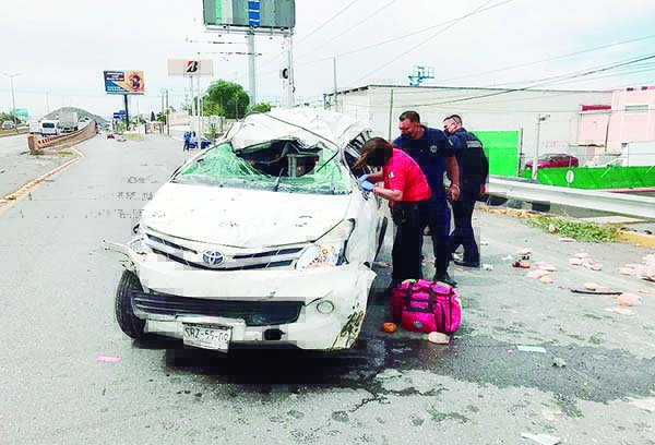 Se registra choque y volcadura en Ramos