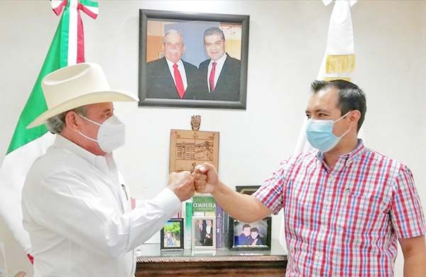 Dialoga Siller con el nuevo Delegado