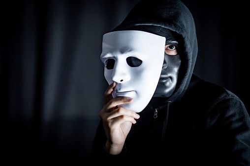 Cuál es el lenguaje secreto de las sectas (y cómo ha penetrado en otras áreas inesperadas de la vida cotidiana)