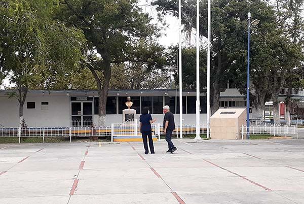 Retornan 2mil 200 alumnos a las aulas