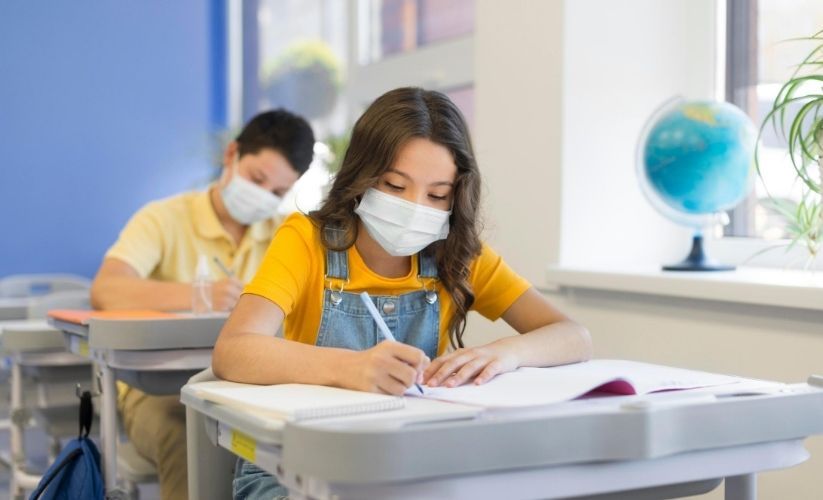 Es la misma pandemia, pero ahora es drásticamente diferente para los niños