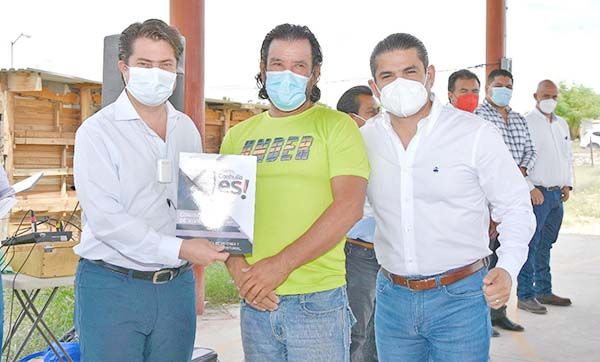 Entrega SEVOT tarjetas “Te Echamos la Mano”