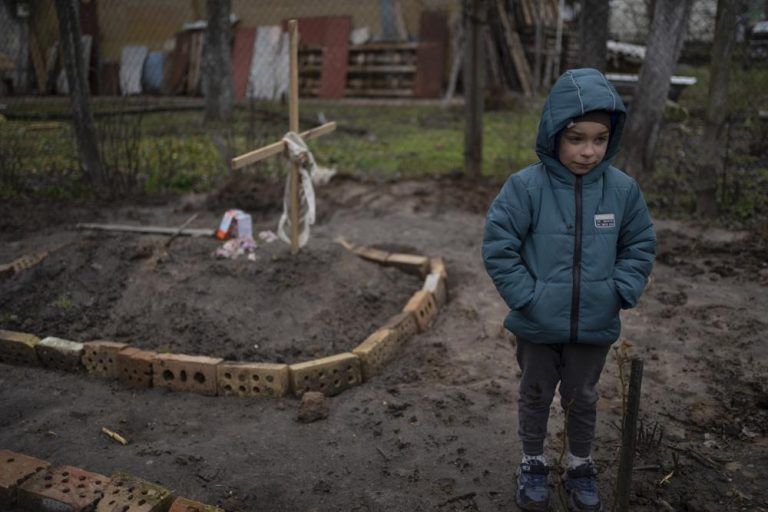 Los niños que sobrevivieron al horror en Bucha