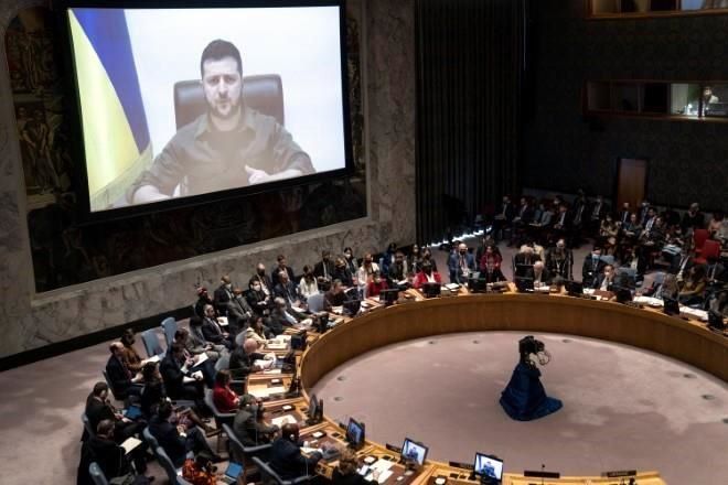 Urge Zelensky en ONU juzgar a Rusia por crímenes de guerra