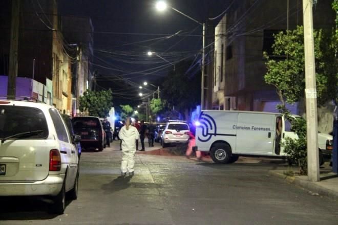Matan a madre e hija afuera de su casa en Guadalajara