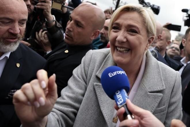 Indagan a Le Pen por malversación de fondos