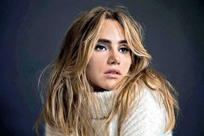 Se desnuda Suki Waterhouse con su música