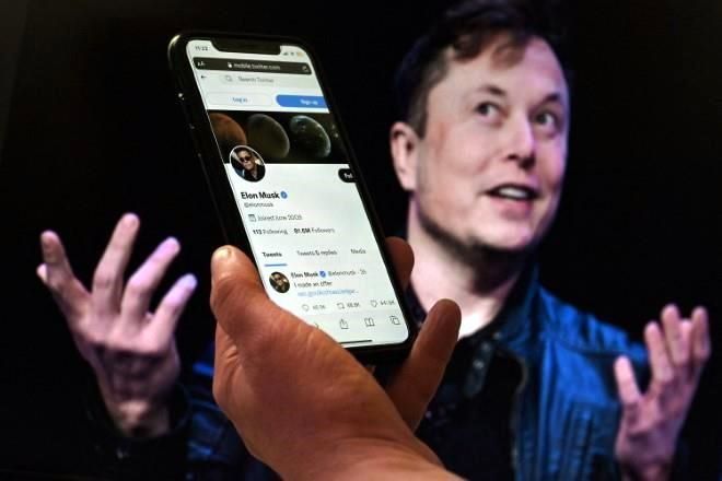 Evalúa Musk lanzar oferta de 46,500 mdd por Twitter