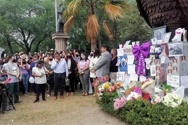 Homenajean a Debanhi en Facultad de Derecho de UANL