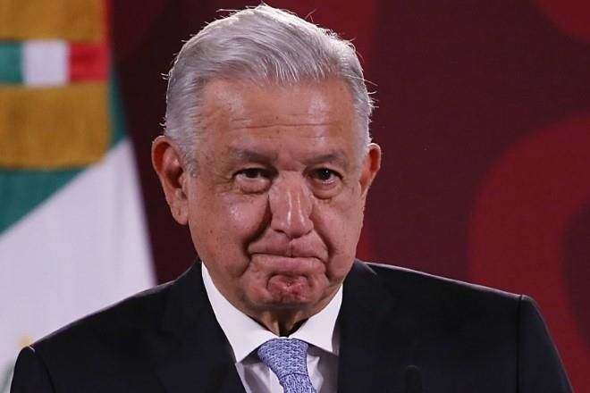 #SélvameDelTren, artistas sin dimensión social.- AMLO