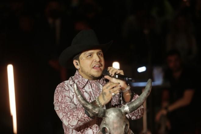 Nodal rompe el silencio sobre sus tatuajes de Belinda