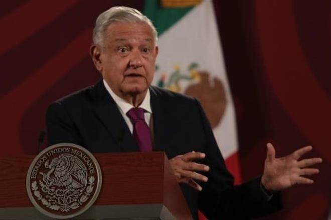 No vamos a formar a egoístas deshumanizados.- AMLO