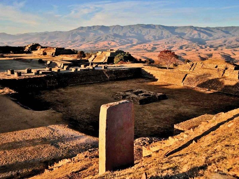 Hallan hornos de cal en la zona arqueológica de Monte Albán, Oaxaca