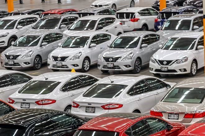 Crece venta de autos 5% en marzo y suma 4 avances