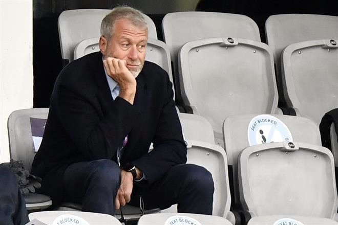 Congelan a Roman Abramovich 7 mil mdd en activos