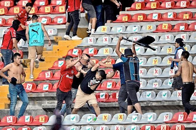 Proponen hasta 12 años de cárcel a aficionados violentos