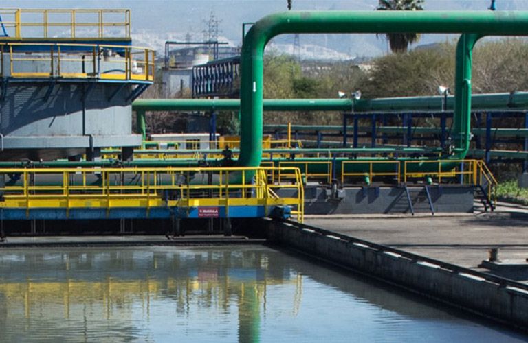 AHMSA y SIMAS previenen desborde de colector