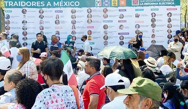 Arman festival para exhibir a ‘traidores’