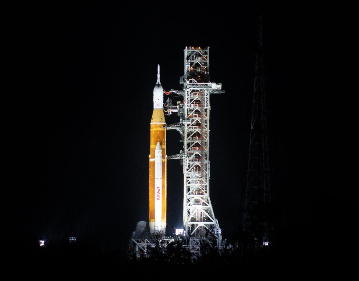 La NASA pone a prueba el cohete lunar Artemis I antes de su lanzamiento