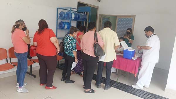 Dona un kilo de alimento y recibe armazón de anteojos