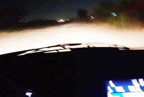 Engaña jovencita a conductora de taxi