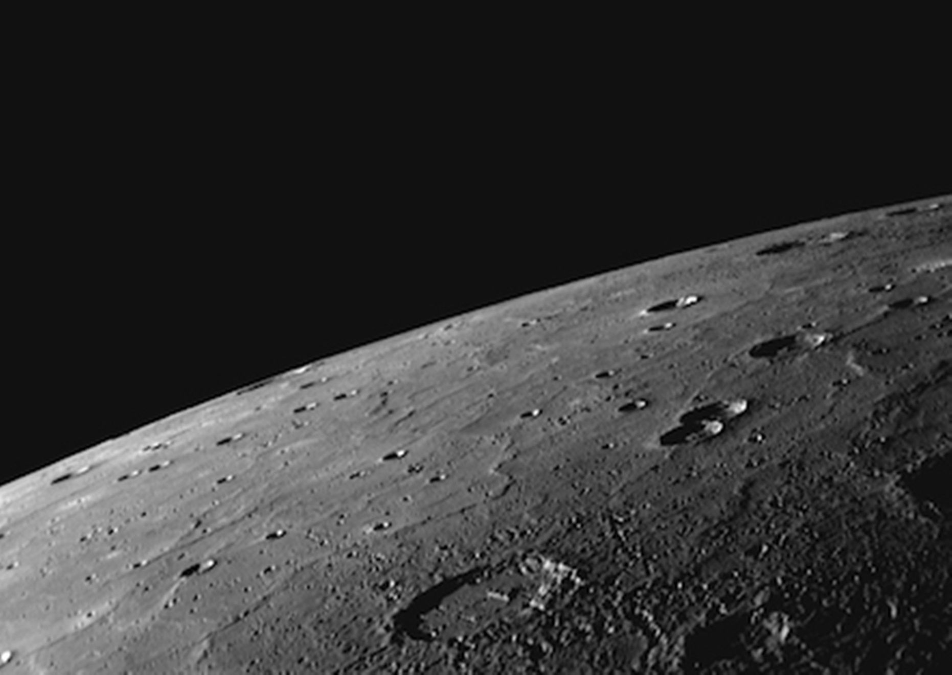 El agua de Mercurio, importación de asteroides y cometas