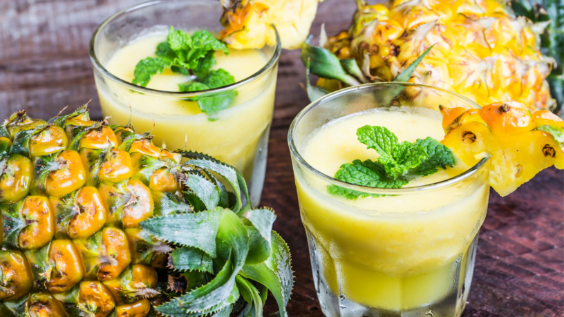 Agua de avena y piña para desinflamar el vientre