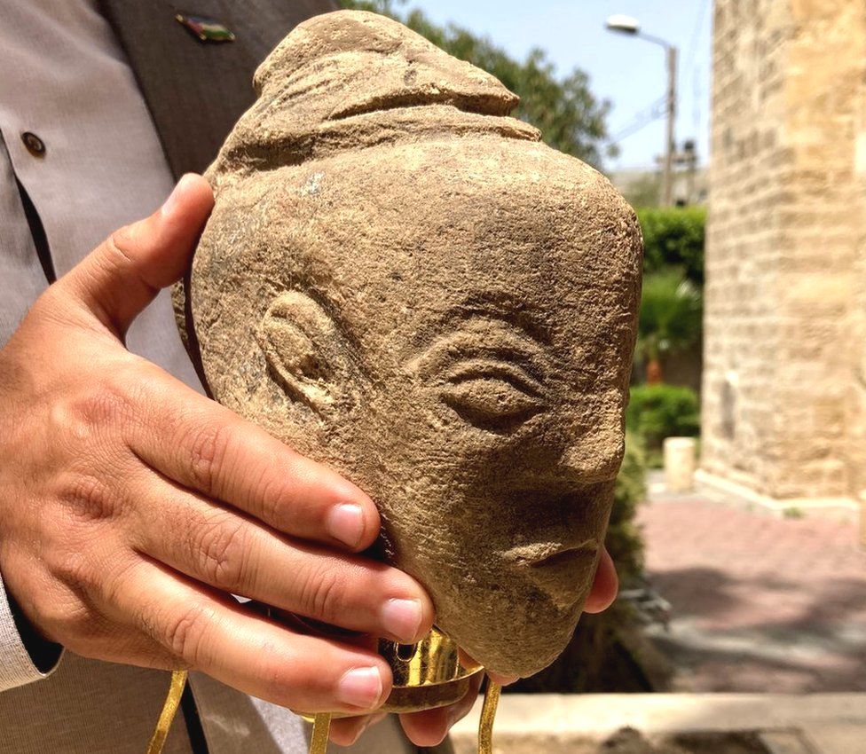 El agricultor que encontró una fascinante estatua de 4.500 años de antigüedad