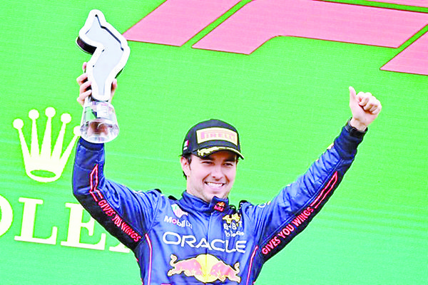 ¡Podio para Checo! Finaliza segundo en Imola