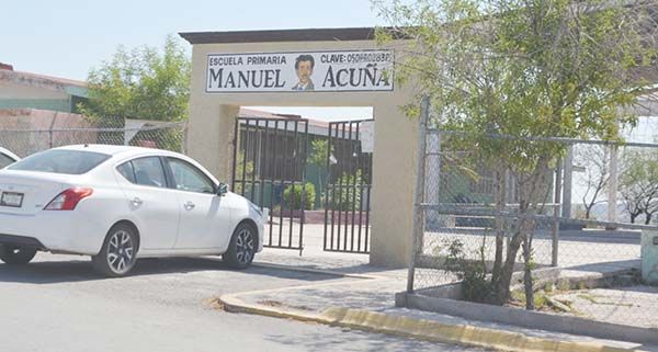 Mueve incendio en escuela primaria