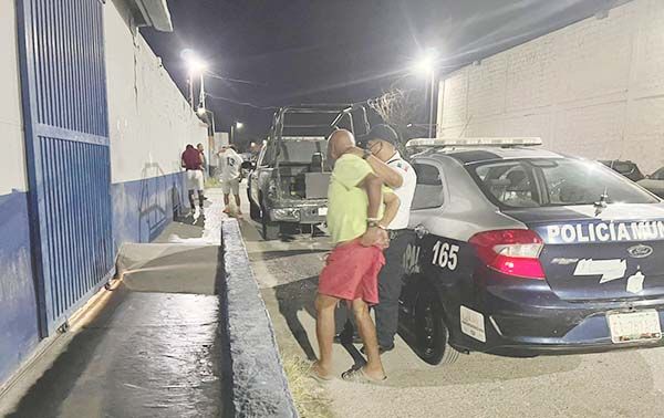 Dúo etílico duerme en la comandancia