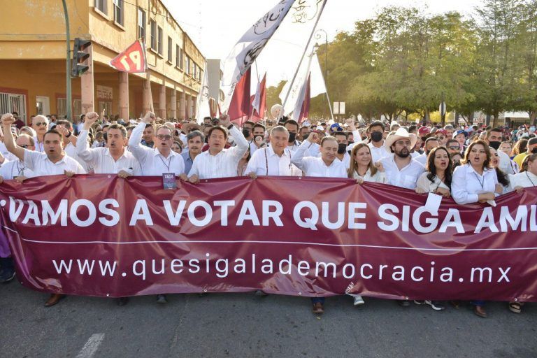 Los promotores de la consulta que AMLO no ve