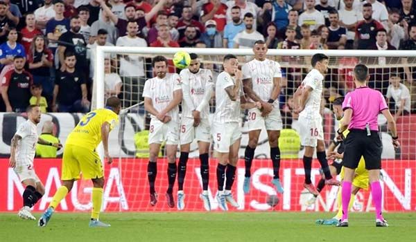 Desaprovecha Sevilla oportunidad ante el Cádiz