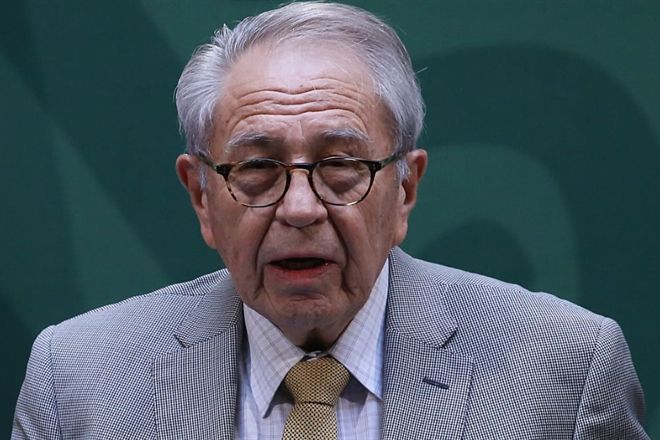 Operan a Jorge Alcocer; ‘está muy fuerte’, dice AMLO