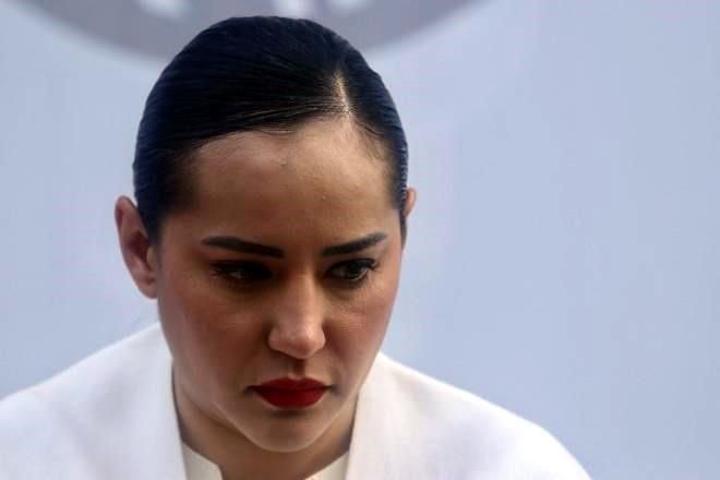 Obliga Cuevas a empleados a firmar renuncias anticipadas