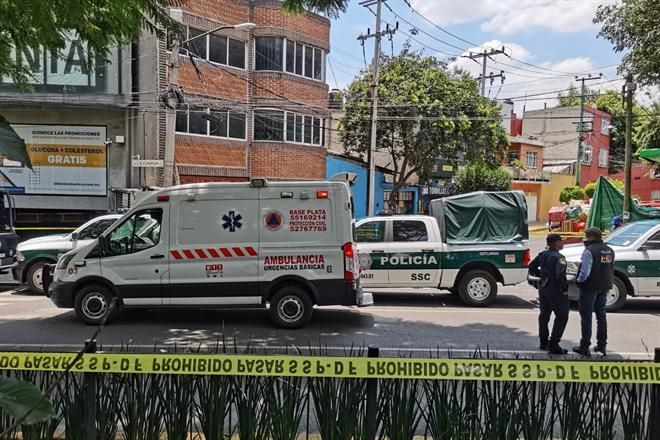 Hallan cadáver de una mujer dentro de camioneta en MH